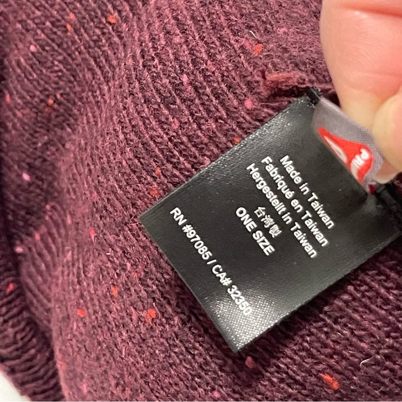 Outdoor Research Effie Winter Beanie Girls NWT - Picture 6 of 8